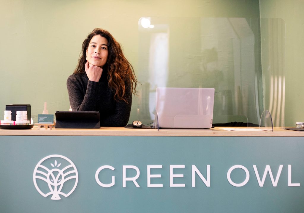 Lucy gérante de la boutique Green Owl de Montpellier