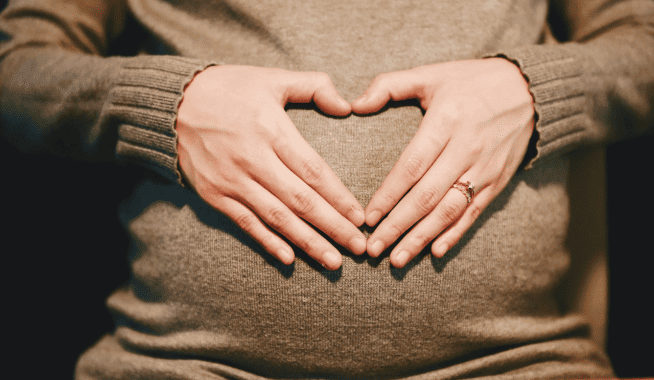 est-ce qu'une femme enceinte peut consommer du CBD ?